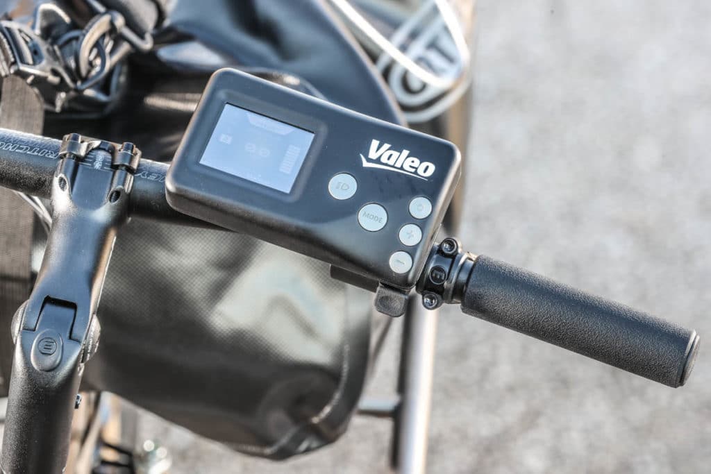 Display an einem E-Lastenrad mit dem Antrieb Valeo Smart