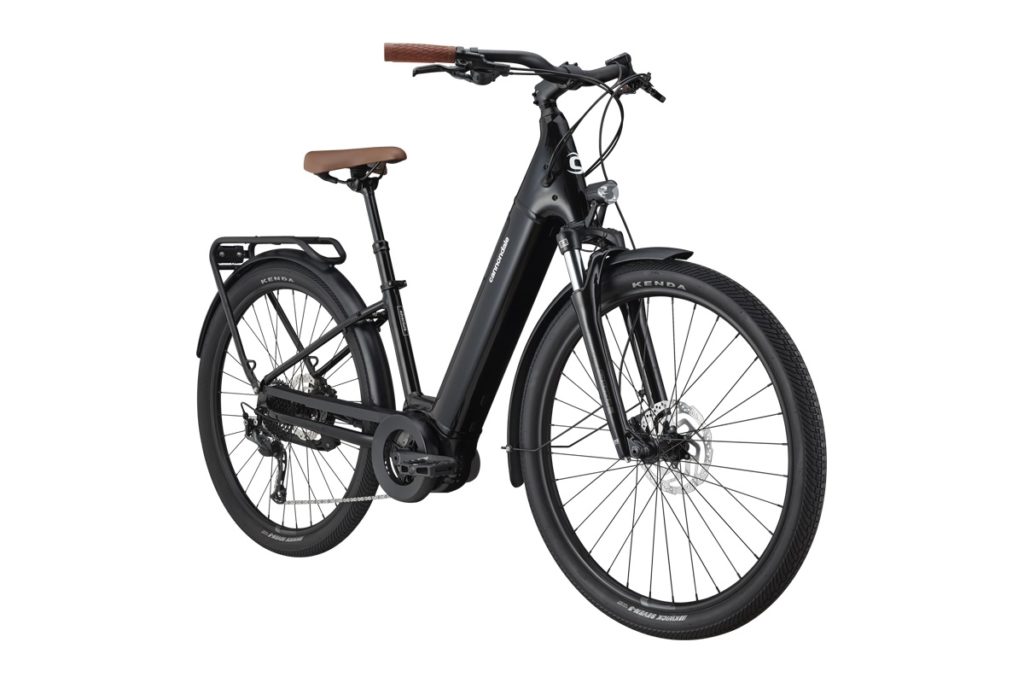 E-Bike Cannondale Adventure Neo der Saison 2021 im Farbton Jet Black