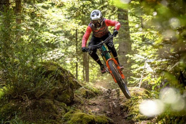 Einsatz des E-Bike-Motors Bosch Performance Line CX Race Limited Edition bei professionellen E-Mountainbike-Rennen