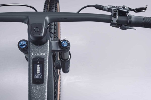 Cockpit des E-Bikes Scott Lumen eRide der Saison 2023