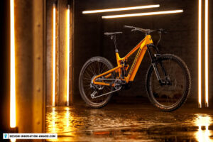 Design & Innovation Award 2024 für das E-Bike Propain Ekano 2 CF