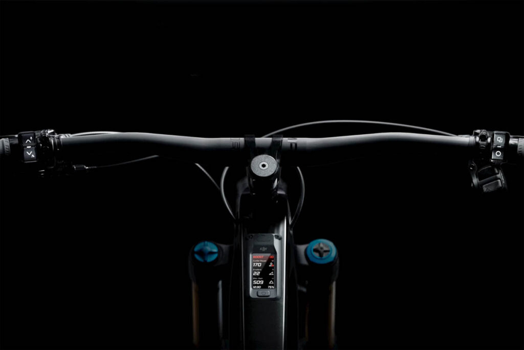 Cockpit des E-Bikes Amflow PL